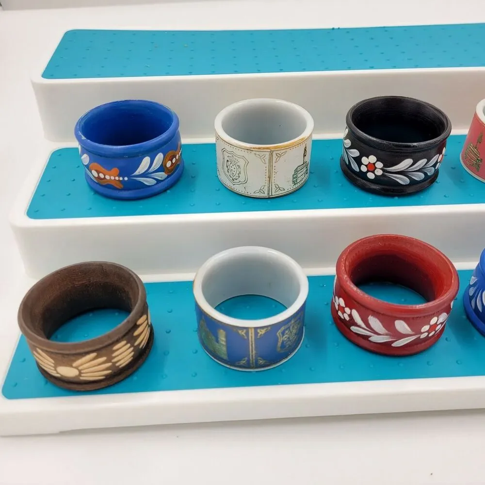 VTG Napkin Rings Flowers Floral Set of 10 vintage Cottagecore Wood & Bakelite??